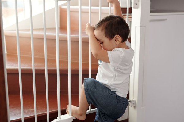 babyproofing home checklist